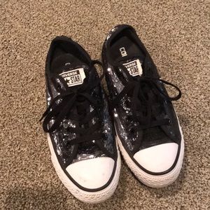Converse tennis shoes